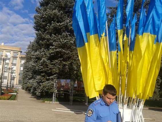 За поджог украинских флагов в Донецке завели дело