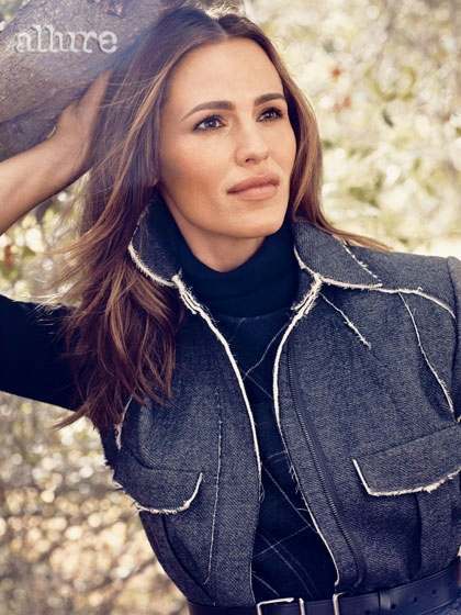 Дженнифер Гарнер покорила ALLURE своей непосредственностью