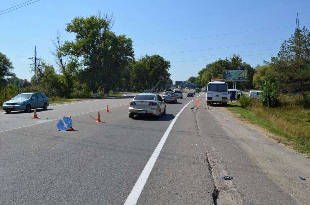 В Харькове два автобуса не поделили дорогу: есть пострадавшие