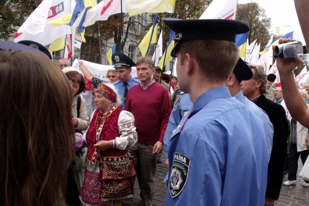 Нападение на оппозиционный митинг