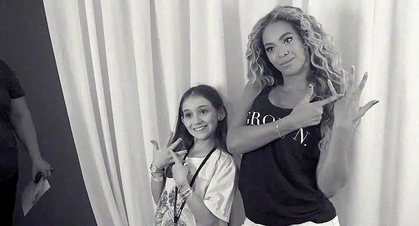 Бейонсе растрогала фанатов бэкстейдж-видео