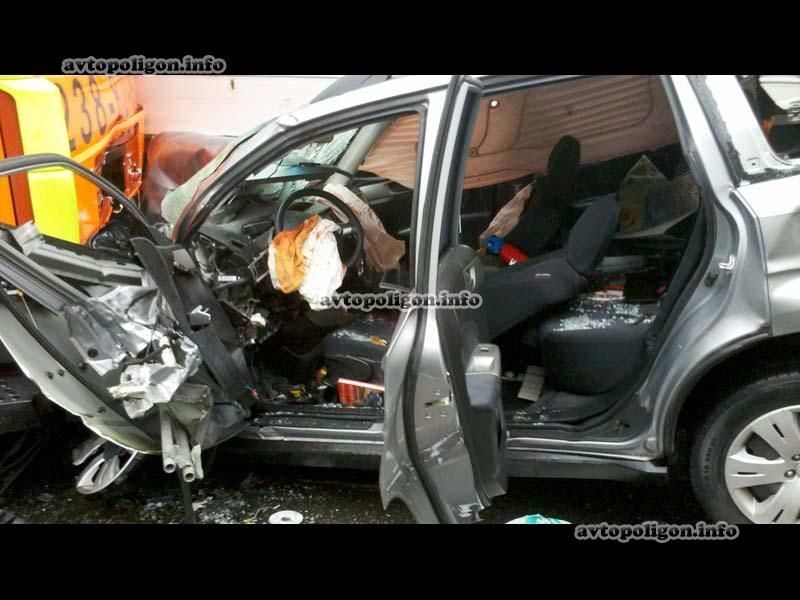 В Киеве эвакуатор устроил автозамес из 5 машин