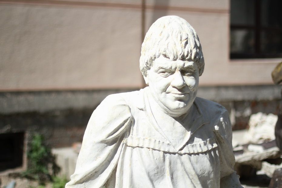 У Малинівці поставили пам'ятник Попандопуло