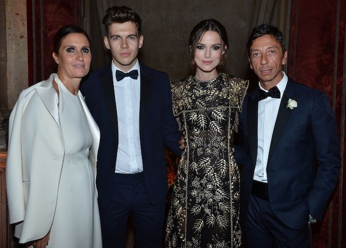 Звезды кино надели роскошные наряды на бал Valentino 