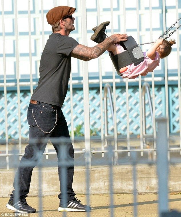 Дэвид Бекхэм растит из Харпер космонавта 