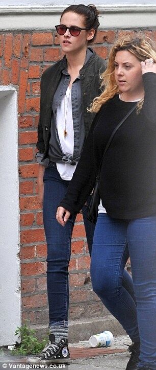 Кристен Стюарт шокировала лысоватым пробором