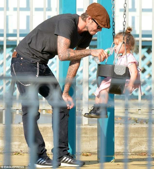 Дэвид Бекхэм растит из Харпер космонавта 