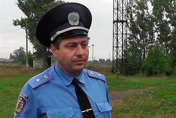 Міліціонер-рятівник: я - чоловік і не дозволив би дівчині убити себе 