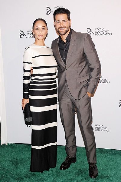 Наоми Кэмпбелл помогла собрать деньги в фонд Новака Джоковича