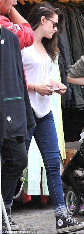 Кристен Стюарт шокировала лысоватым пробором