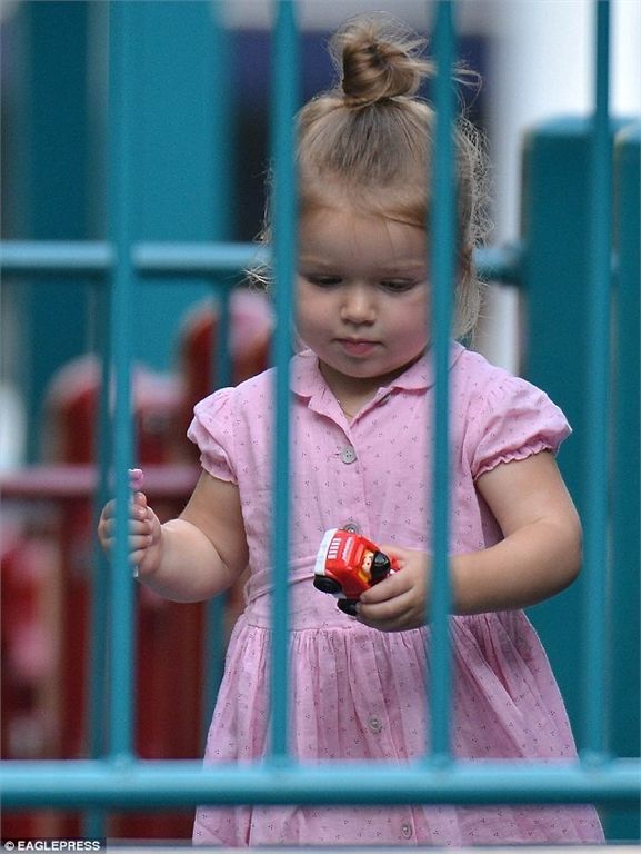 Дэвид Бекхэм растит из Харпер космонавта 