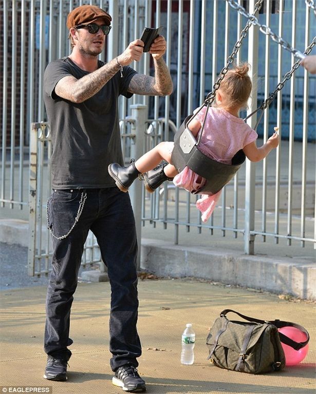 Дэвид Бекхэм растит из Харпер космонавта 