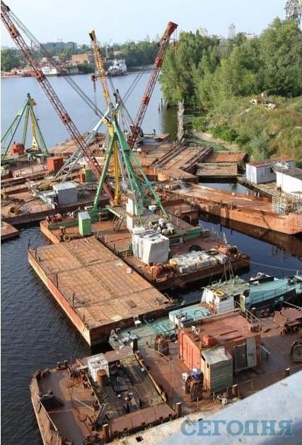Рыбальский мост в Киеве заменят 22-метровой башней