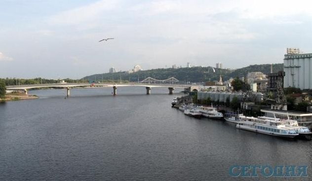 Рыбальский мост в Киеве заменят 22-метровой башней