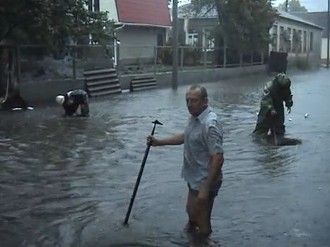 Потоп в Кіровограді: люди ходили по пояс у воді