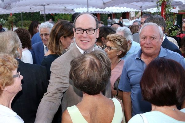 Князь Альбер на пикнике в Монако