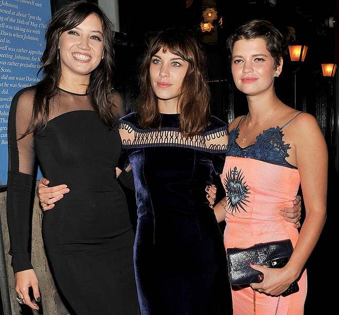 Виктория Бекхэм пришла на ужин Vogue в водолазке