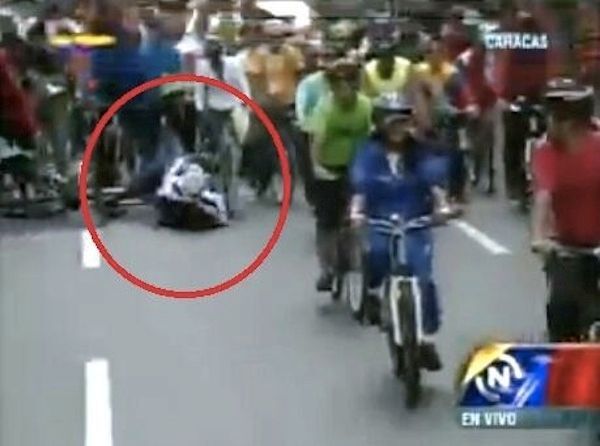 Президент Венесуэлы рассказал, как чуть не умер, упав с велосипеда
