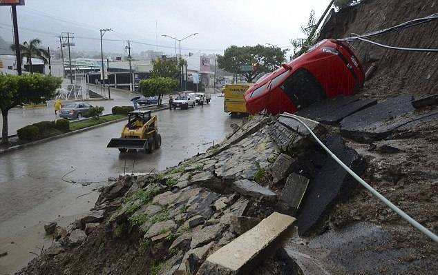Ураган і шторм в Мексиці забрали життя 40 осіб