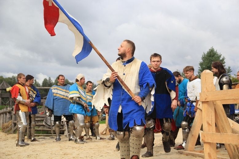 Зов героев в "Киевской Руси": сражались рыцари и барышни сражались