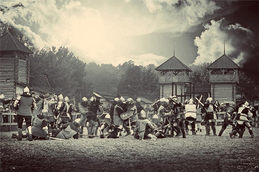 Зов героев в "Киевской Руси": сражались рыцари и барышни сражались