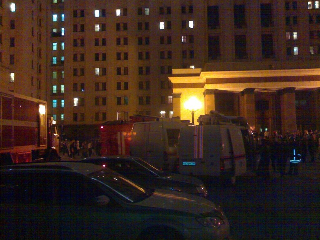 В Москве горел подвал главного здания МГУ