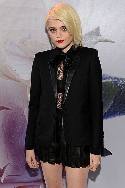 Популярная певица и модель Скай Феррейра арестована за хранение наркотиков