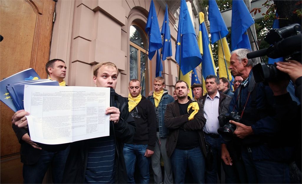 В Киеве поклонники евроинтеграции объявили о начале "евронаступления"