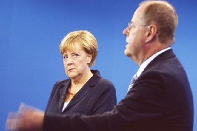 В Twitter появился аккаунт ожерелья Меркель