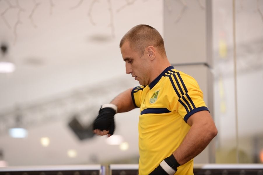 Участники боксерского турнира в Харькове провели открытую тренировку 