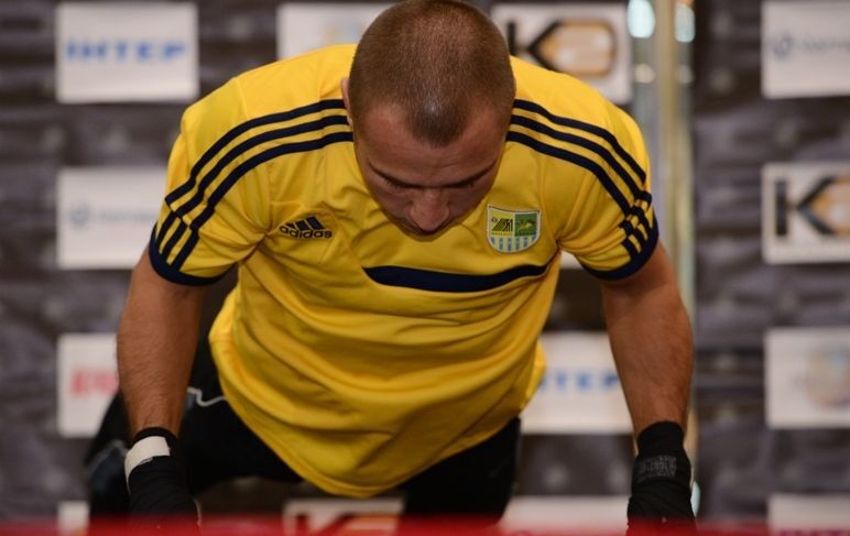 Участники боксерского турнира в Харькове провели открытую тренировку 