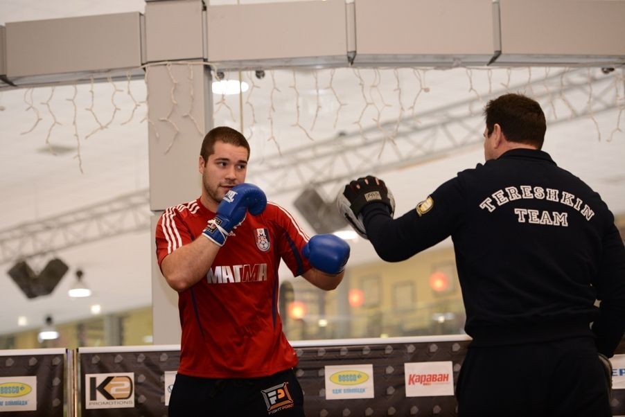 Участники боксерского турнира в Харькове провели открытую тренировку 