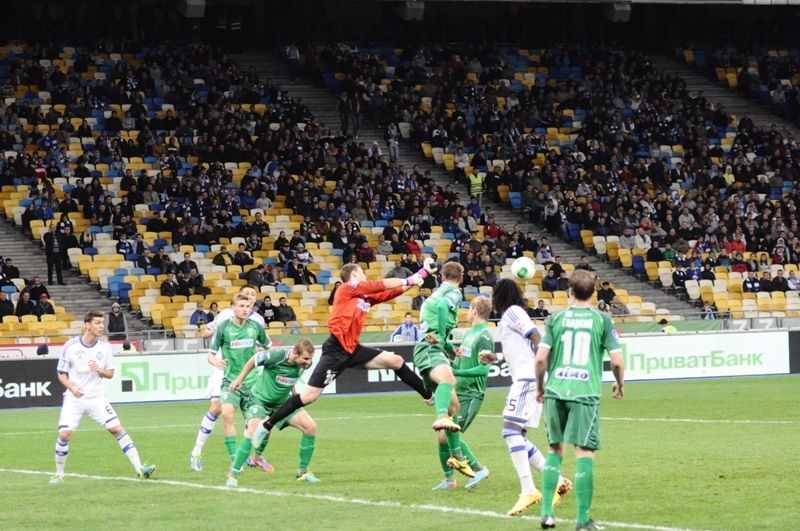 Премьер-лига Украины. "Динамо" вымучило победу на "Олимпийском"