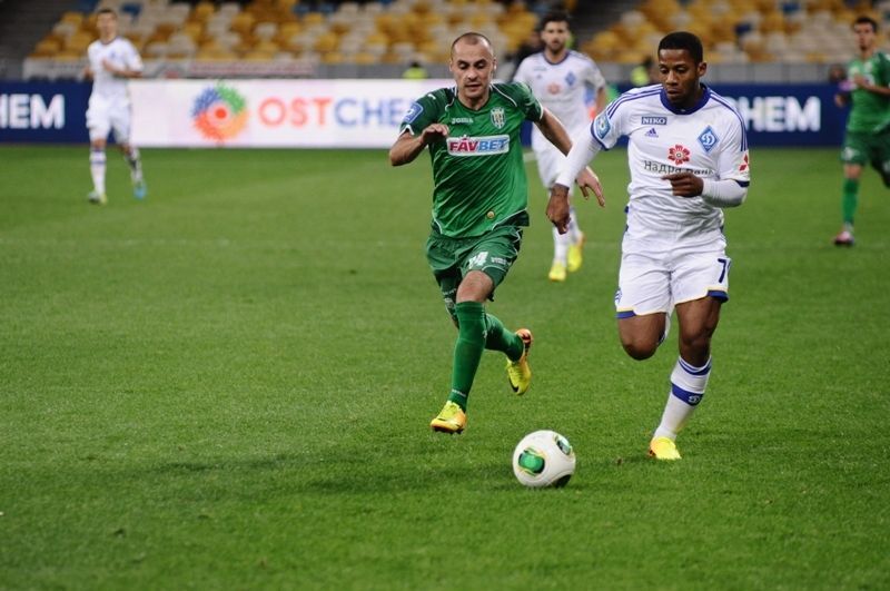 Премьер-лига Украины. "Динамо" вымучило победу на "Олимпийском"