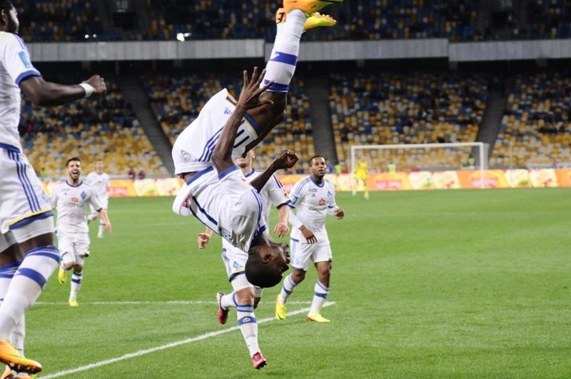 Премьер-лига Украины. "Динамо" вымучило победу на "Олимпийском"