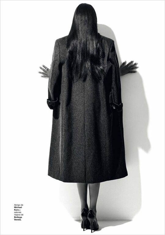 Наоми Кэмпбэлл приготовилась к холодам в Harper's Bazaar