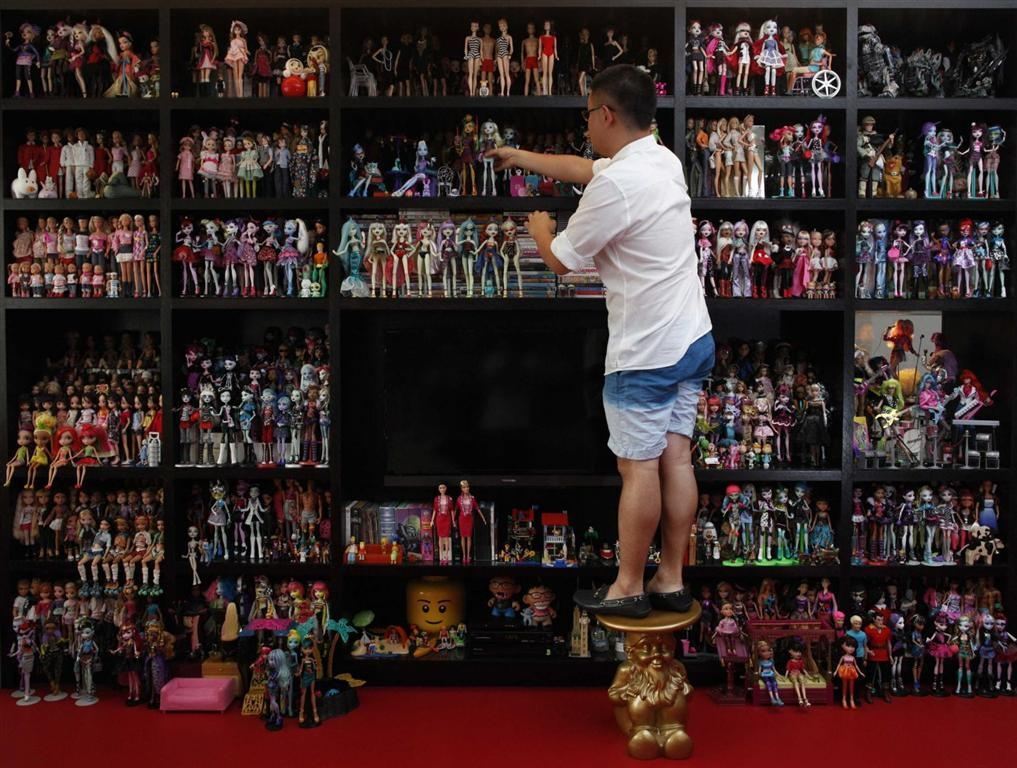 Сингапурец собрал 6000 кукол Барби