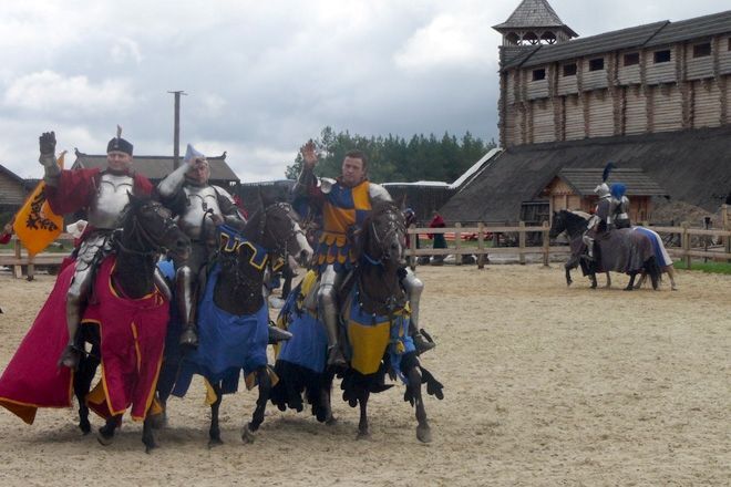 В Древнем Киеве сразились на главном ристалище: не обошлось без происшествий