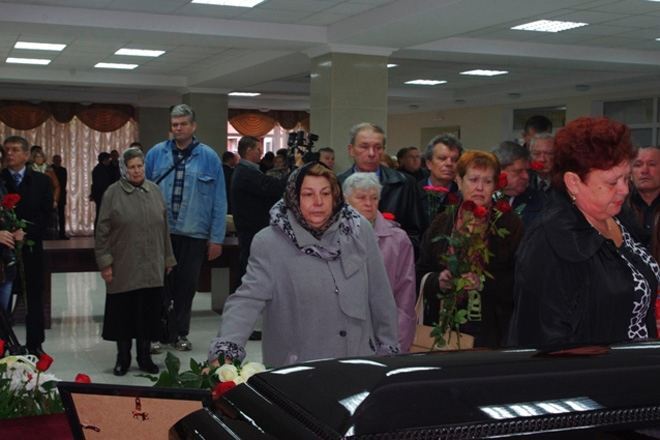 У Миколаєві ховають в.о. мера: остаточна причина смерті невідома