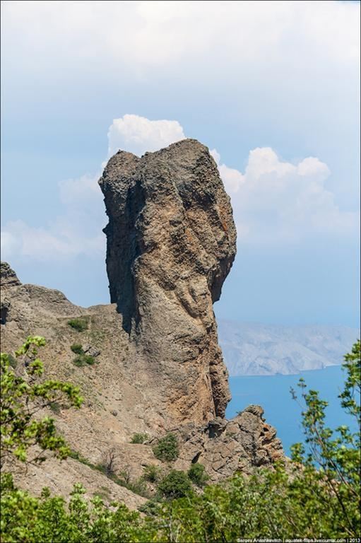 Каменные истуканы Мертвого Города