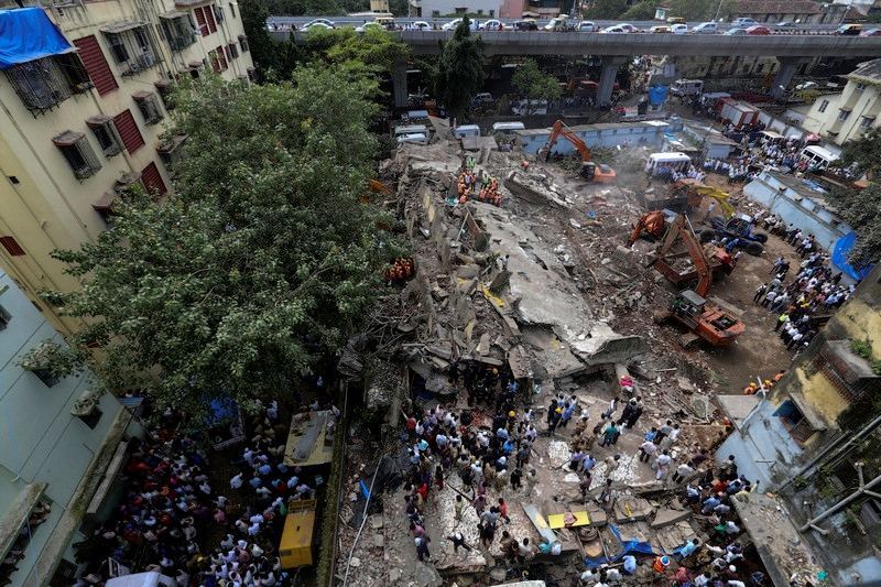 Число жертв обрушения здания в Мумбаи удвоилось