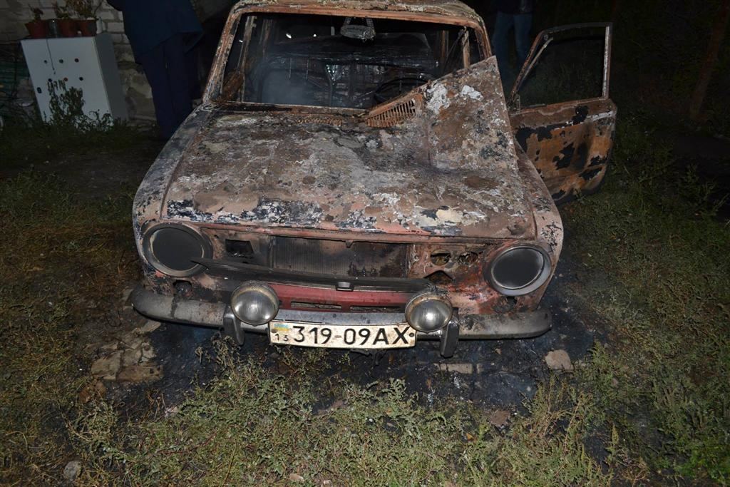 На Луганщине дотла сожгли авто активиста "Дорожного контроля"