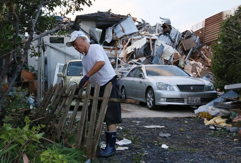 На Японию обрушился мощный торнадо: десятки раненых