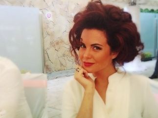 Настя Каменских стала блондой