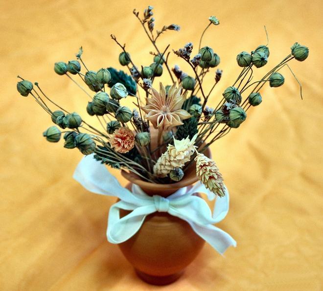 Как засушить цветы и листья для зимнего букета