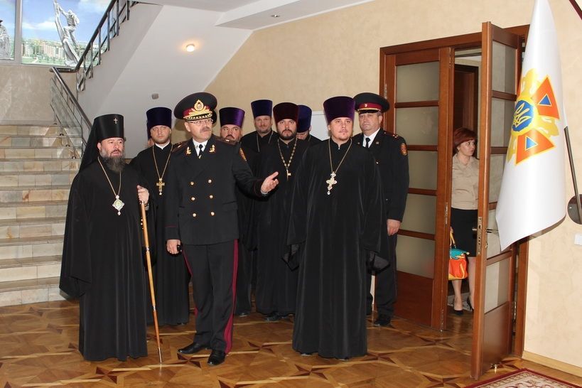 Предупреждать чрезвычайные ситуации на Луганщине будут священники