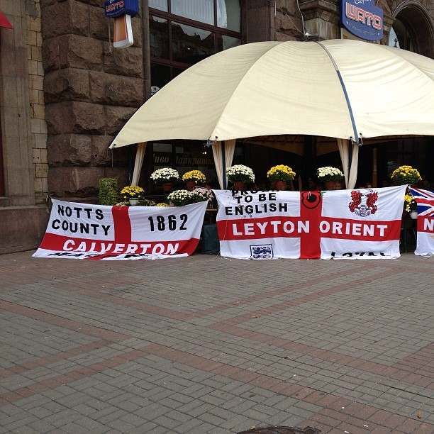 На фанатов сборной Англии напали в центре Киева