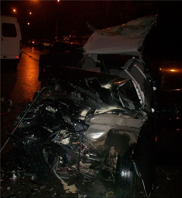 Лобовое ДТП в Харькове: двое погибли, трое в больнице