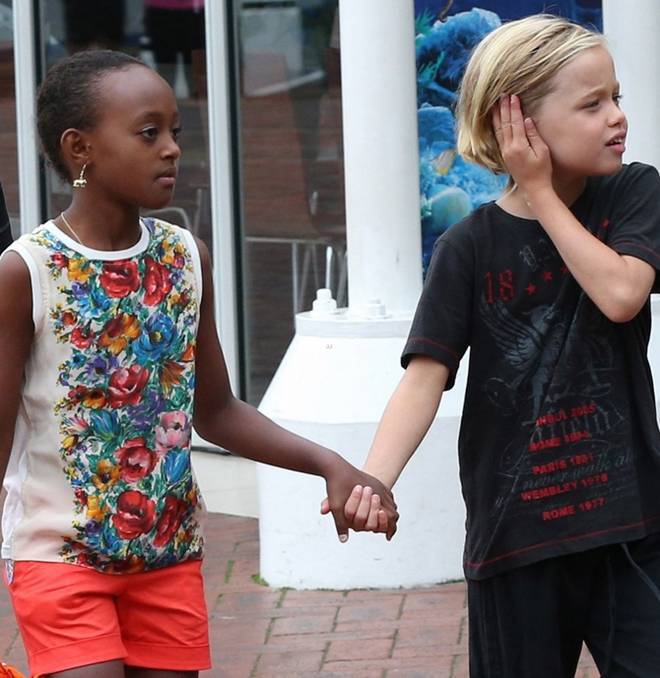 Анджелина Джоли отправилась с детьми в сиднейский аквариум