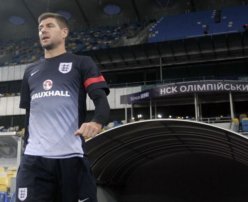 Украина – Англия: Фоменко поговорил с Хачериди, но все покажет игра